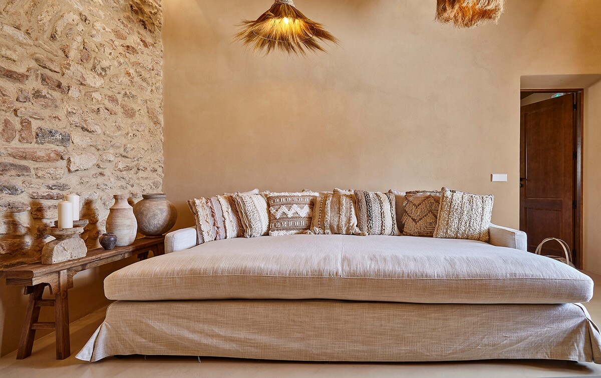 Stunning Ibizan Villa with Pool in Sant Rafel 5