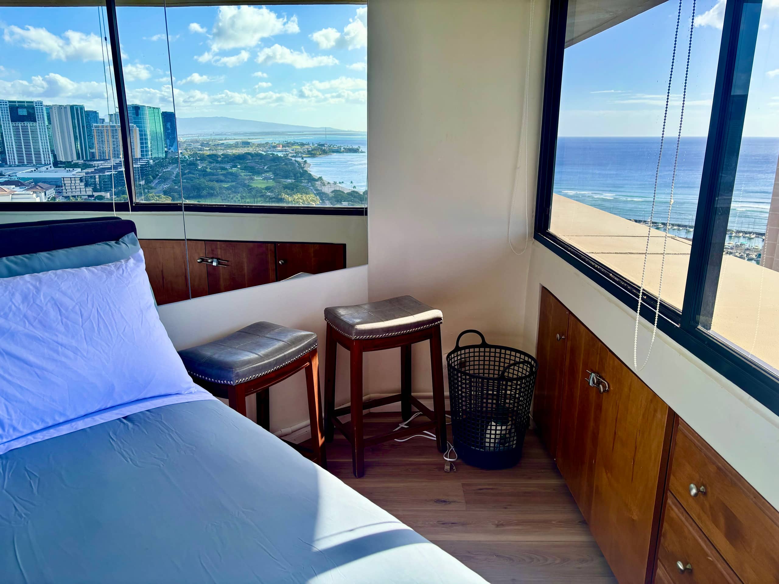 Condo in Honolulu · ★4.85 · 1 bedroom · 2 beds · 1 bath - Image 16