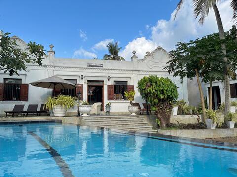Samudrawasa Premium Colonia Villa + Beach House