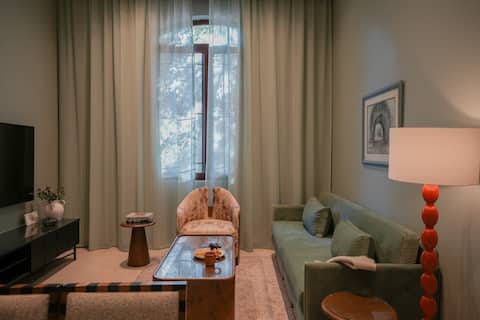 3BR Apartment in Maadi with Pool Access