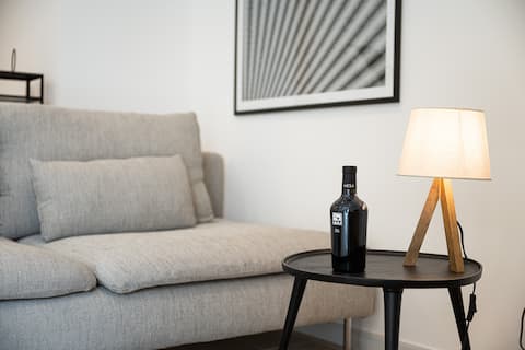 Top Airbnb: Casa San Gio · Minimal Design · Central Cagliari in Cagliari