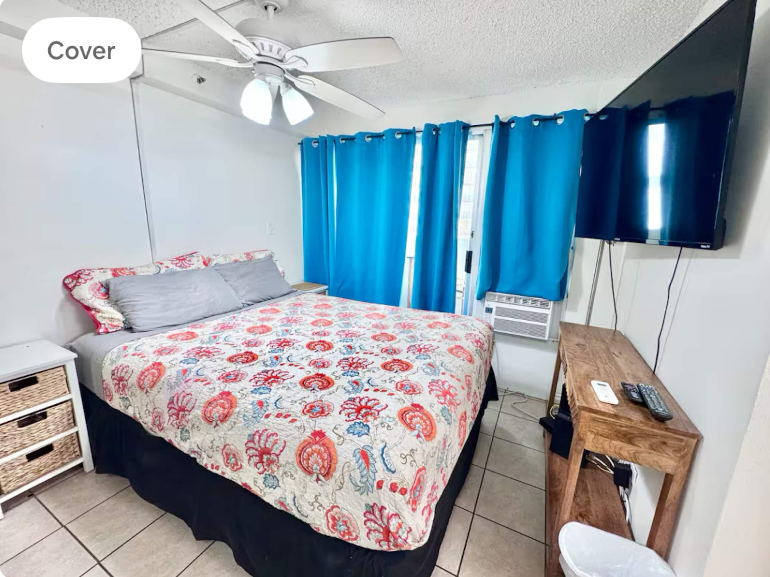 907 Remodeled, central! - Image 2