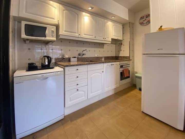 Flat With A Corner Terrace And Pool By The Sea - Estartit
