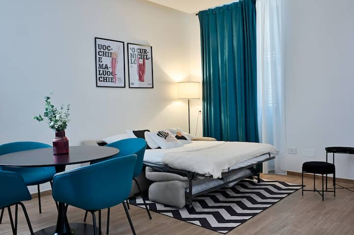 โซฟาเบดในห้องนั่งเล่น
สะดวกสบายและมีท็อปเปอร์เพื่อความสะดวกสบายเป็นพิเศษ เหมาะสำหรับรองรับผู้เข้าพักเพิ่มเติมได้ถึง 2 คน
