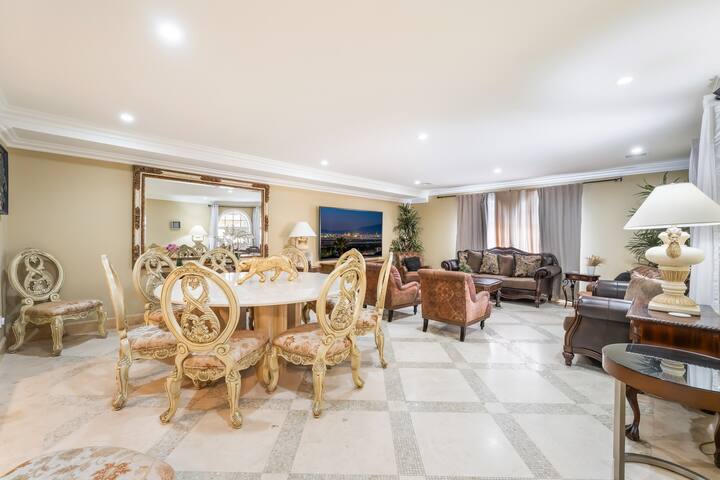 Vegas Family Escape: Pool, Spa, Gym, & Game Room gallery image 5