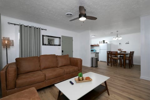 Top performing Airbnb: Cute Cozy farmhouse w 2 King Beds in Cartersville