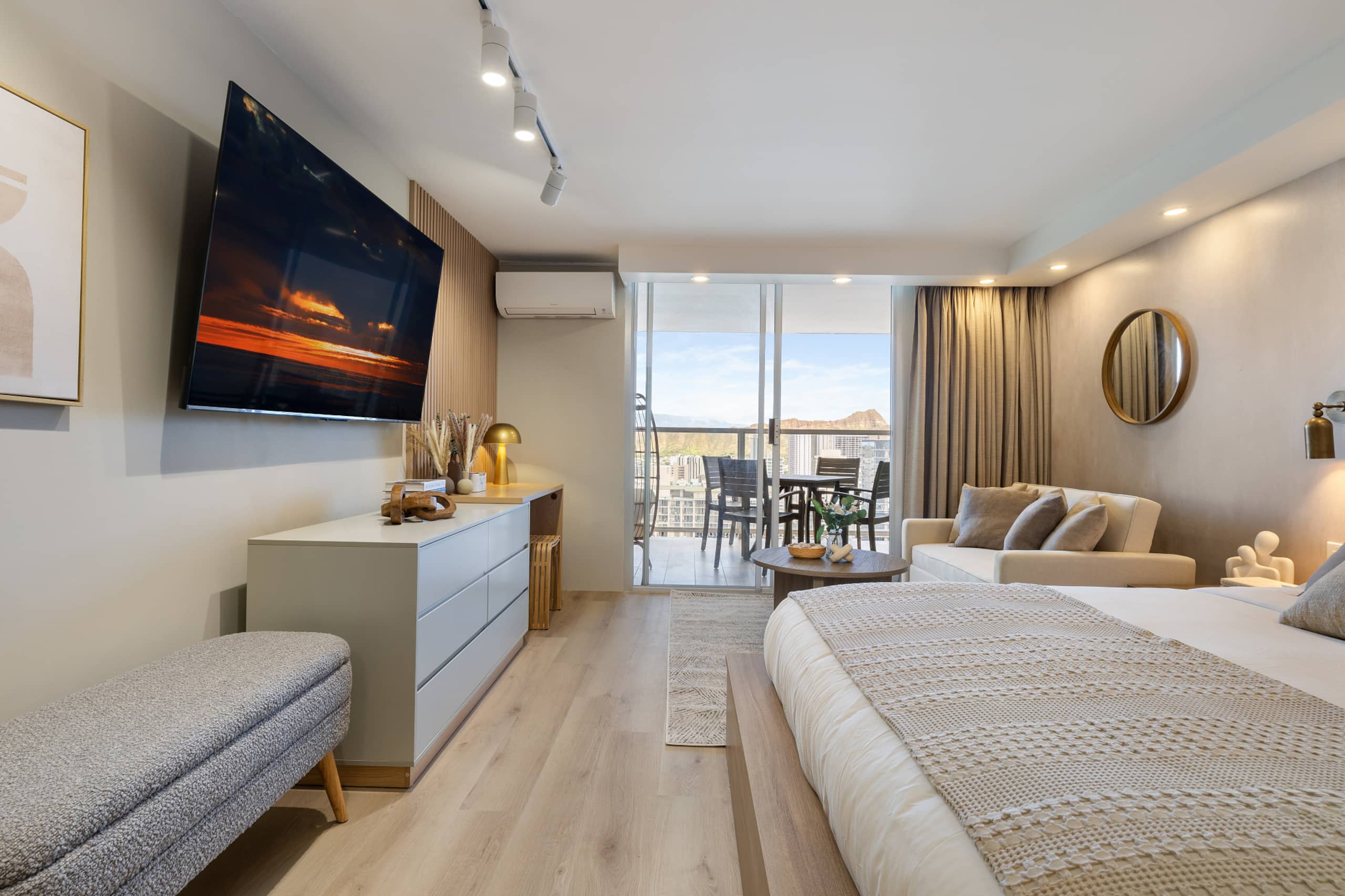 Waikiki Luxury Ocean Breeze Getaway 36F - Image 35
