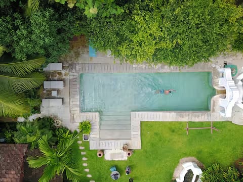 Vivenda dos Palhaços-A Restored Portuguese Mansion