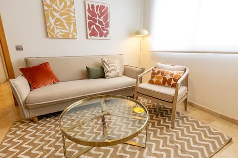 Popular Airbnb listing: TeatroSuitesMálaga CityFlat VIII in Olletas