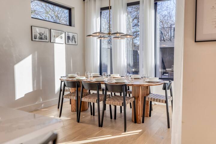 Amenities! Pool, Hot Tub, Theater, Outdoor kitchen gallery image 4