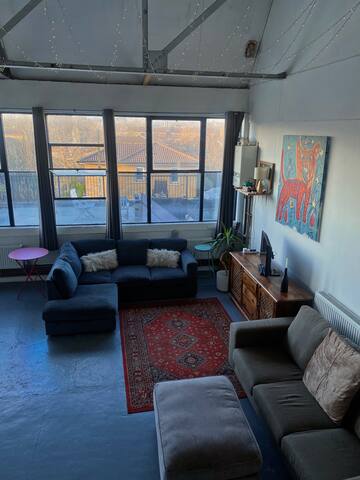 Large open plan Warehouse in Hackney Wick gallery image 2