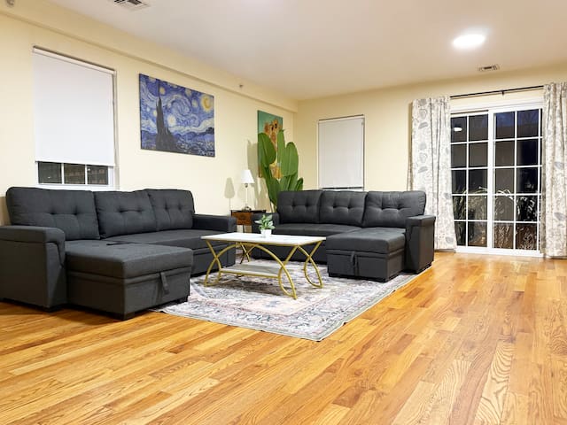 Cozy Apt Near Downtown Newark |30 min NYC