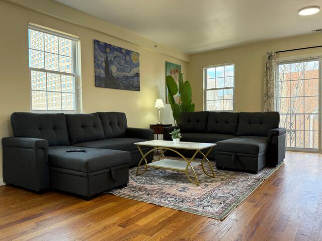 Cozy Apt Near Downtown Newark |30 min NYC gallery image 5