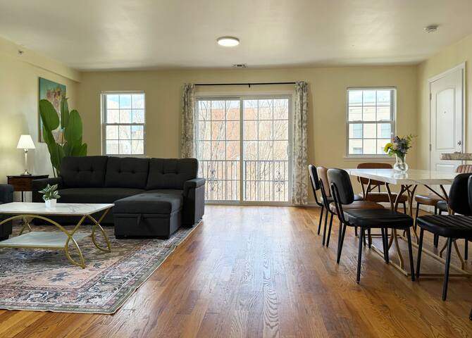 Cozy Apt Near Downtown Newark |30 min NYC gallery image 4