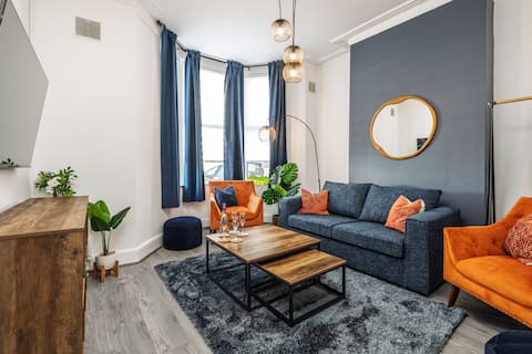 Top Airbnb: Skerries Road Anfield 3-Bed/Sleeps 7 WiFi/Parking in Anfield
