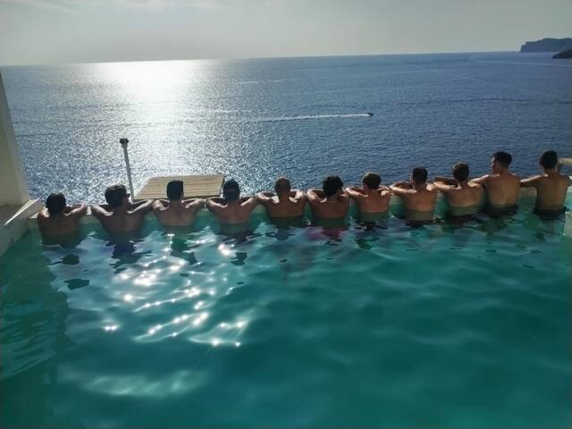 Exclusive Seafront Villa • Private Pool • Gym•BBQ gallery image 3