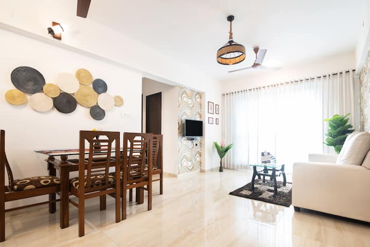 Family Friendly 2 Bhk Apartment In Bandra East - Mumbai