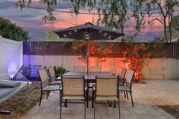 Getaway Oasis by Universal Studios | Free Parking gallery image 5