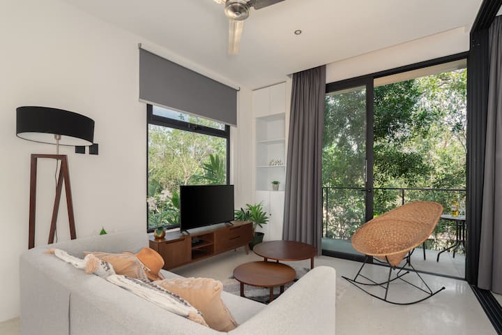 TV, optický internet, stropný ventilátor