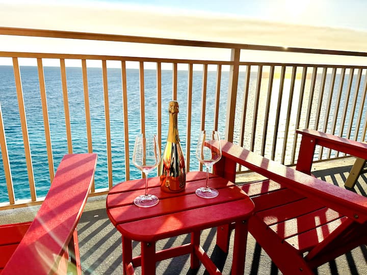 Splash Resort, Ocean View, Heated Pools, Sleeps 6 - Panama