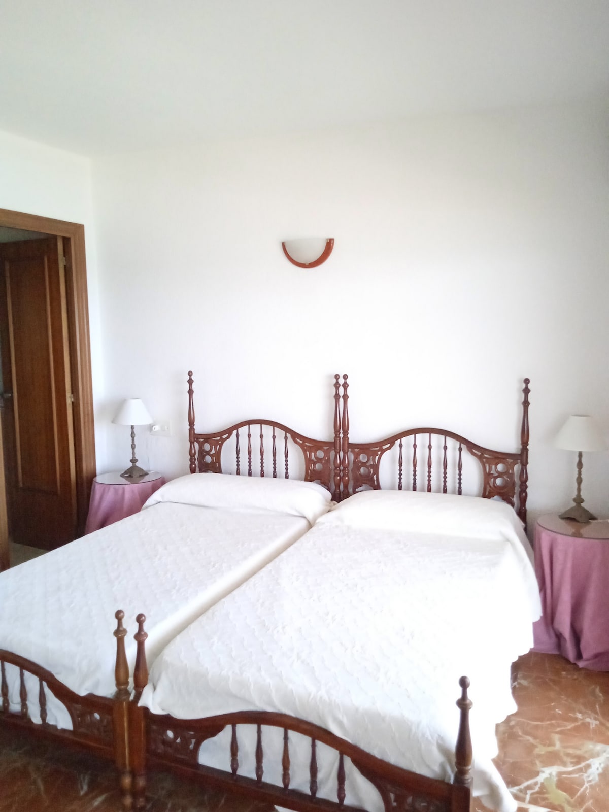 غرفة النوم 1