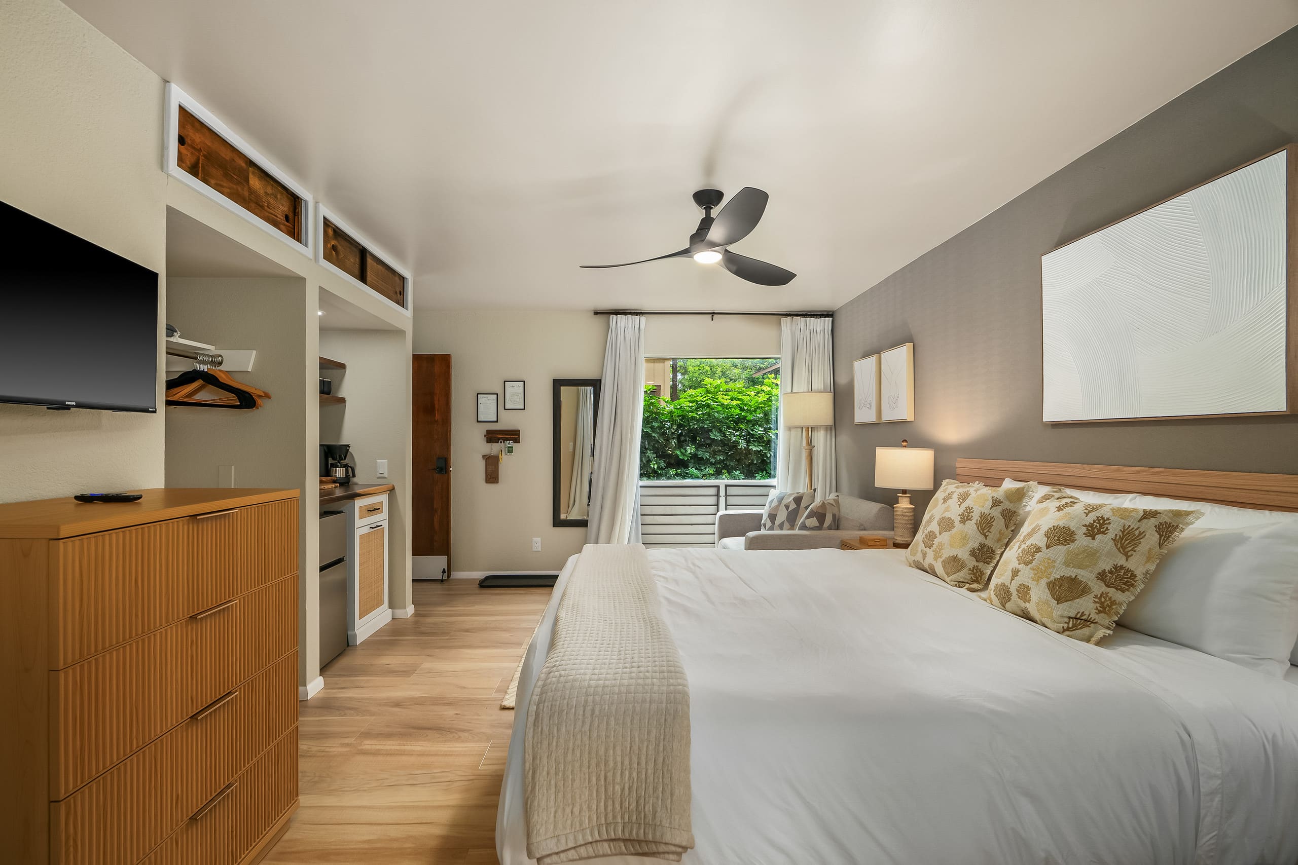 Luxury Princeville King Studio| AC, Lanai, Pool - Image 8