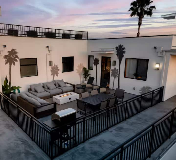 La Summer Penthouse Rooftop W/ Firepit Sunset View - Los Angeles, CA