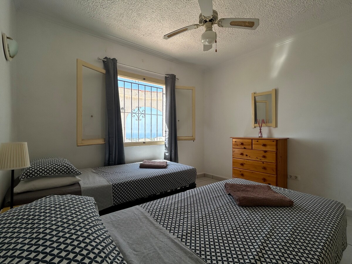 غرفة النوم 2