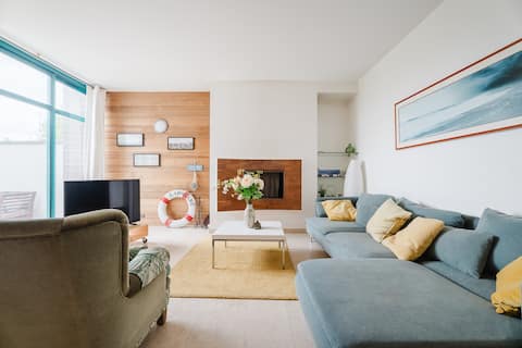 Beautiful modern and quiet house