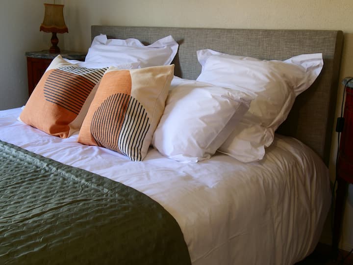 საძინებელი 1