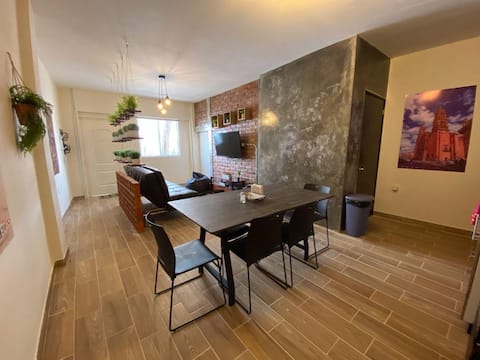 House and apartment with terrace in historic center (4 bedrooms)