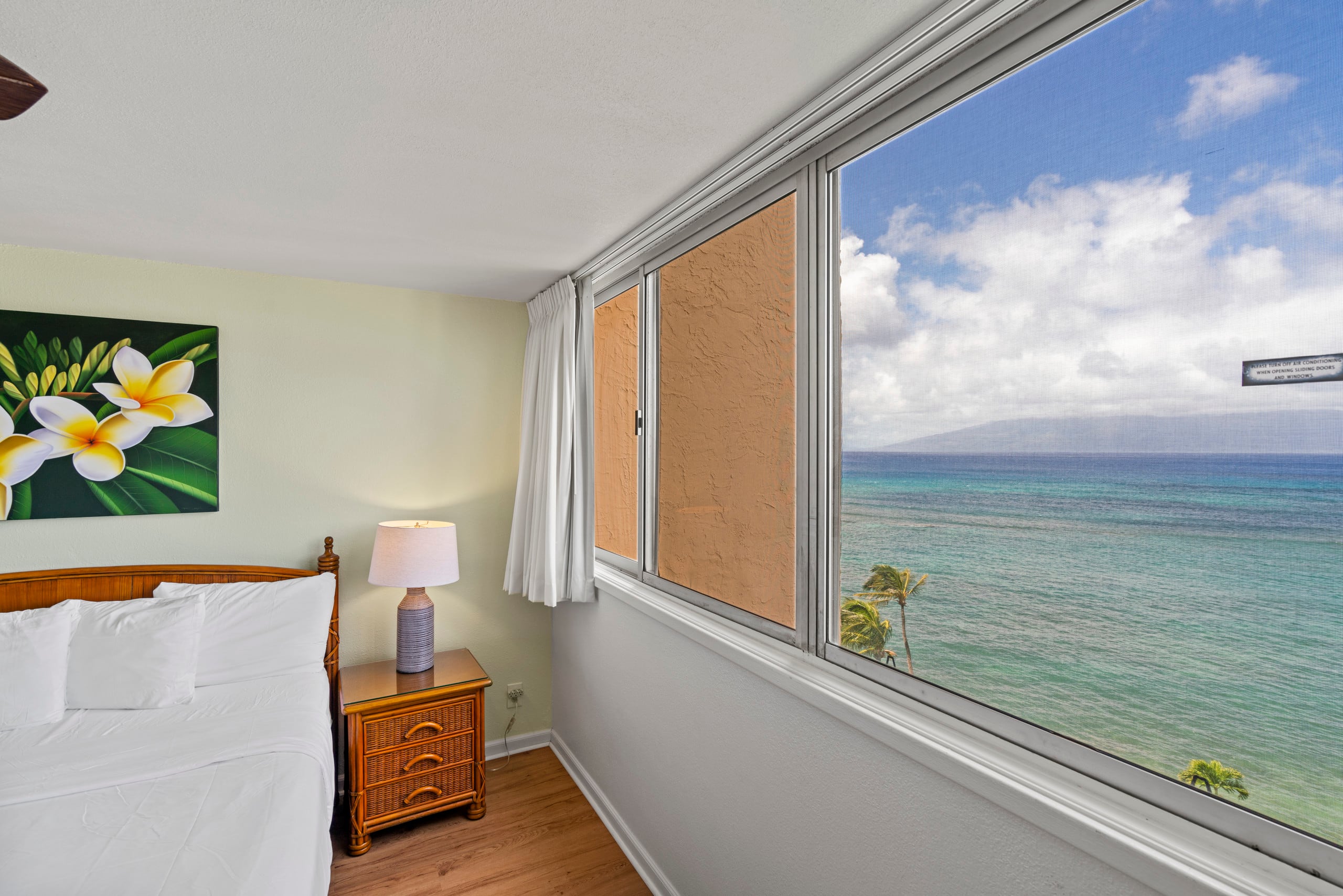Ocean/Beach Front & Central Air - Image 17