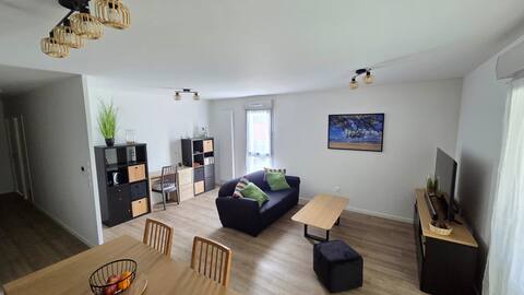 Top Airbnb: 3-bedroom apartment Carcans city center in Carcans