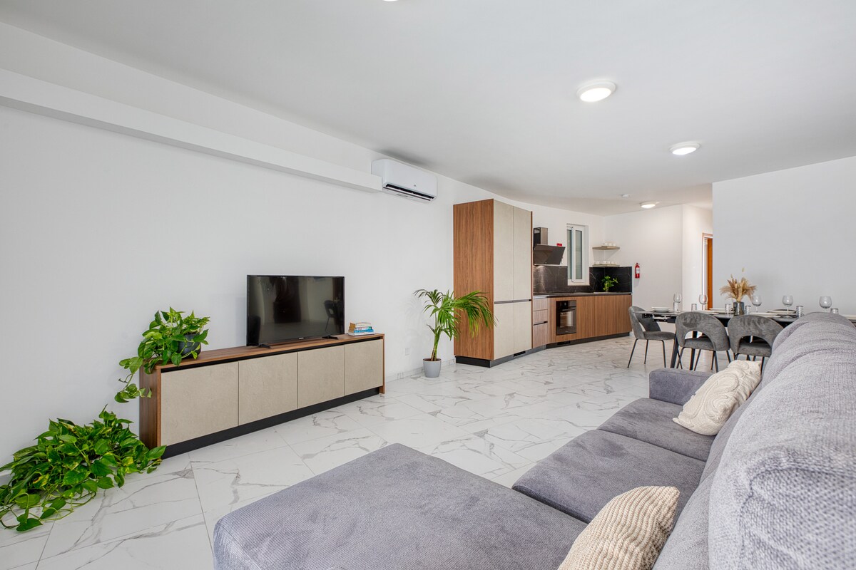 New! Sant Anna Residences, Apt 5 by SF Homes