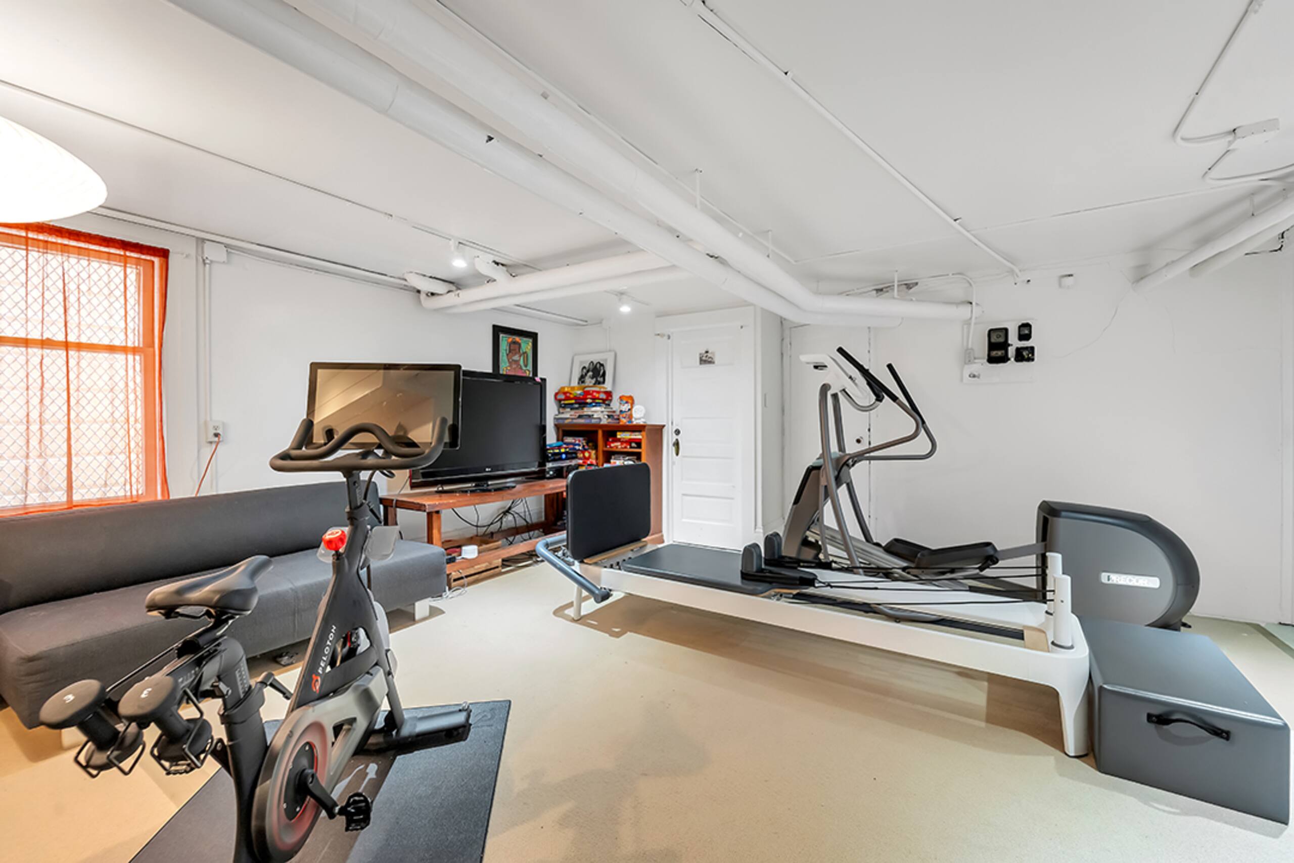 Home in San Francisco · ★4.89 · 3 bedrooms · 3 beds · 3 baths - Image 45