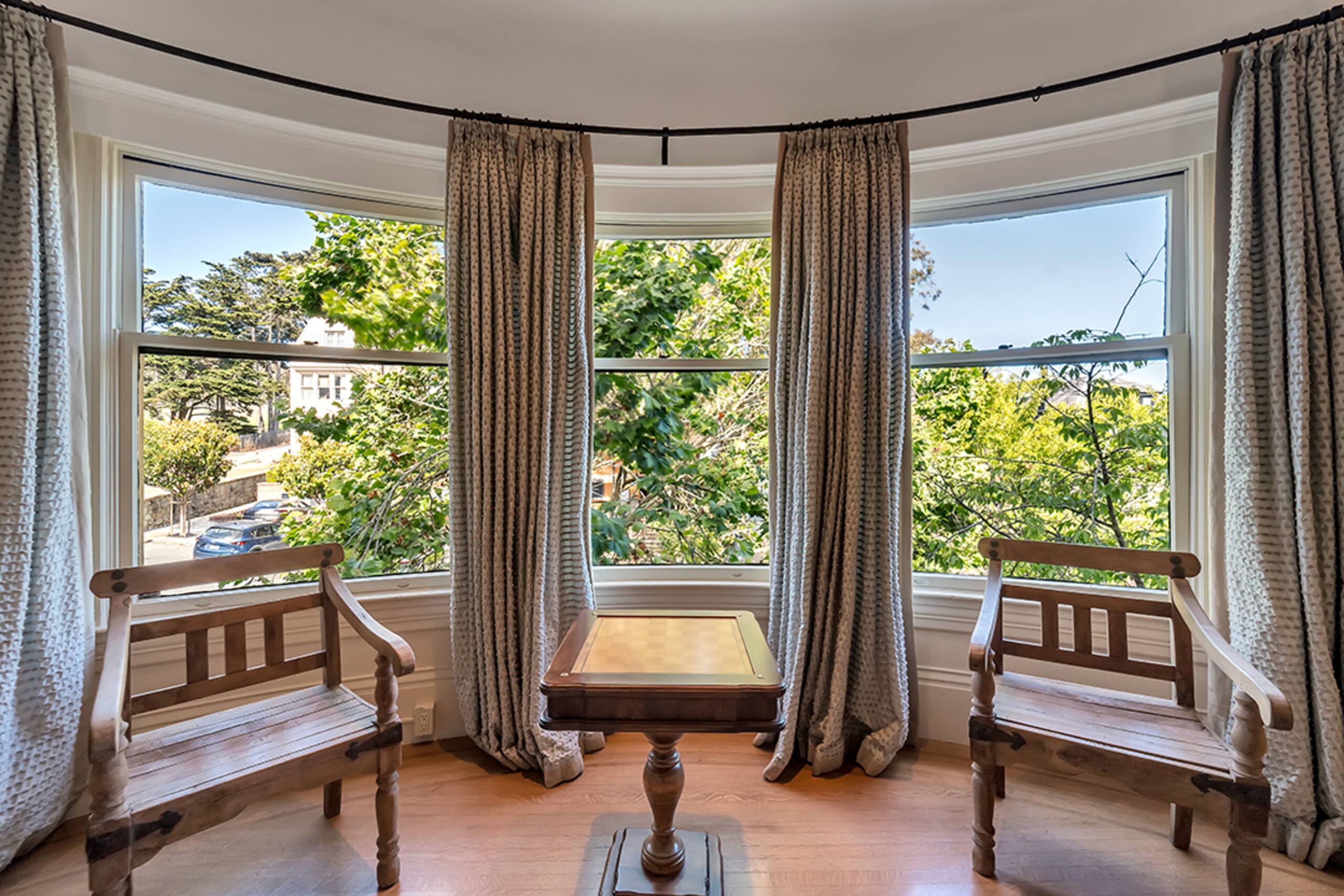 Home in San Francisco · ★4.89 · 3 bedrooms · 3 beds · 3 baths - Image 6