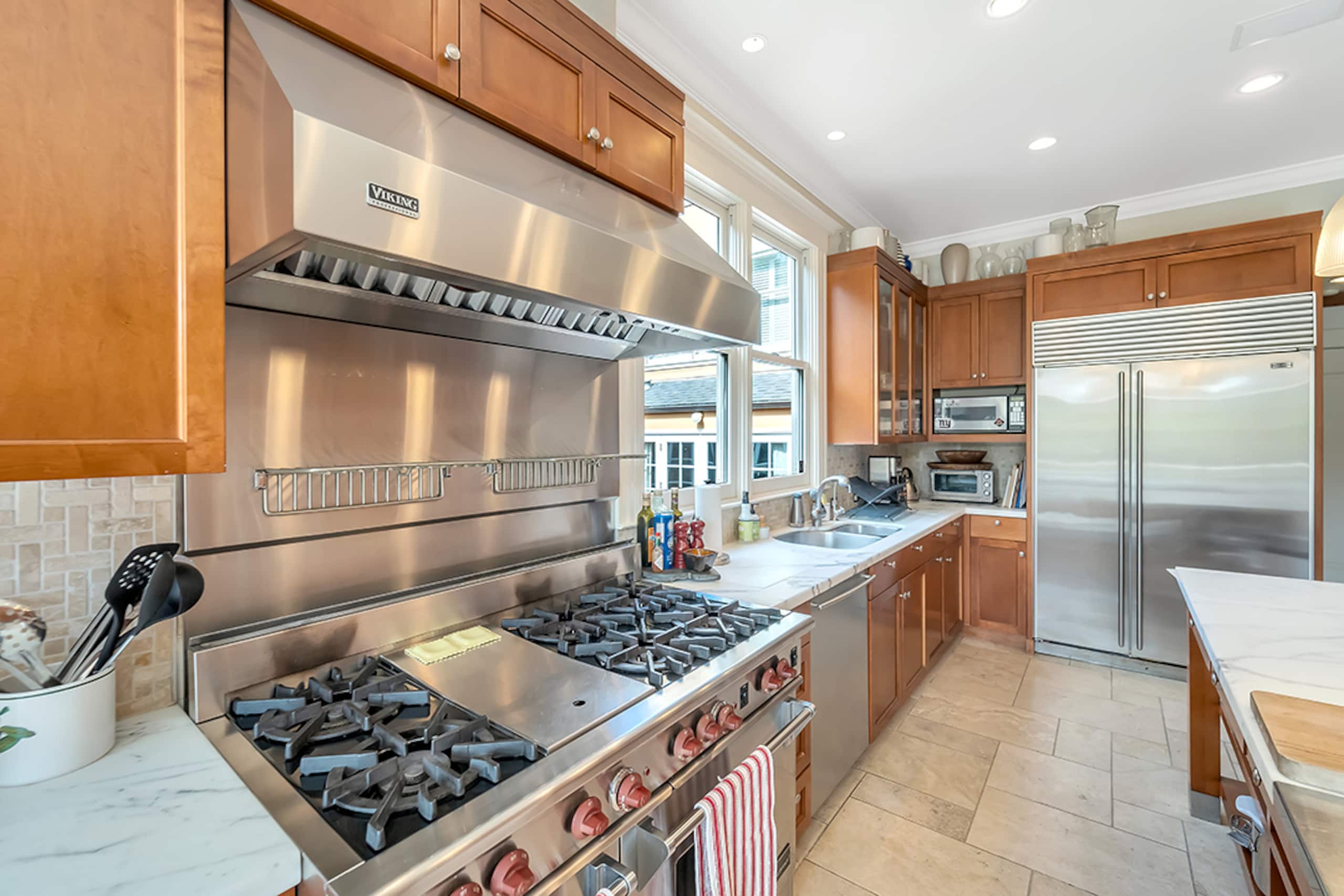 Home in San Francisco · ★4.89 · 3 bedrooms · 3 beds · 3 baths - Image 14