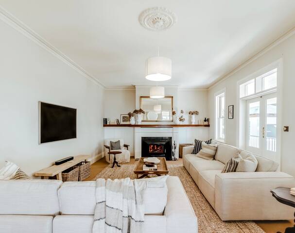 DUNE – Absolute Beachfront Luxury Estate with Spa gallery image 2