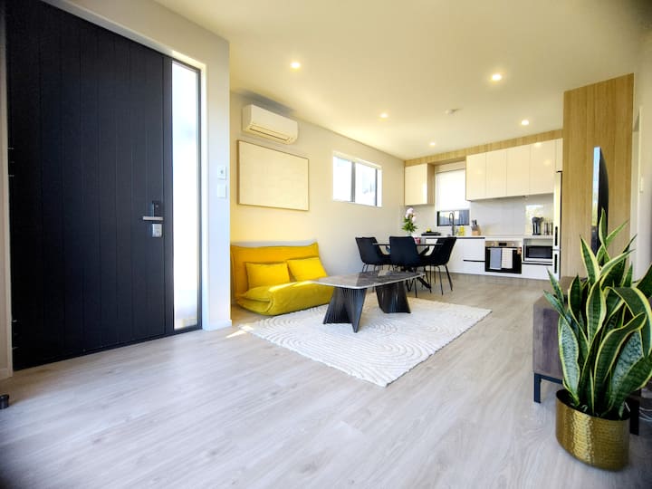 Stylish 4br Home｜netflix｜walk To Eateries｜schools - Beachlands