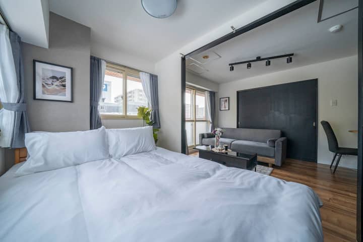 Schlafzimmer 1
