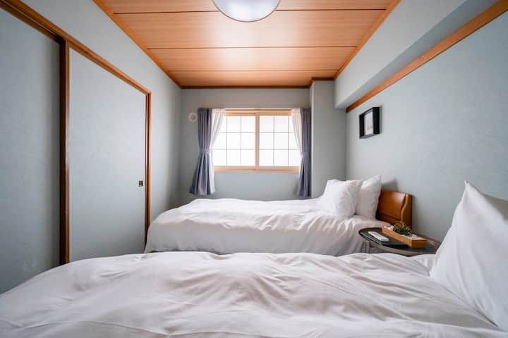 Schlafzimmer 2