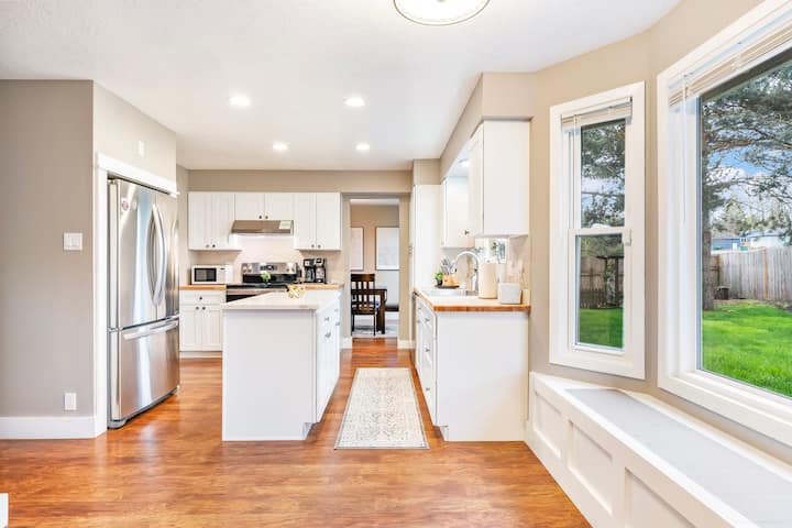 Make Yourself at Home—But Better | Sleeps 10