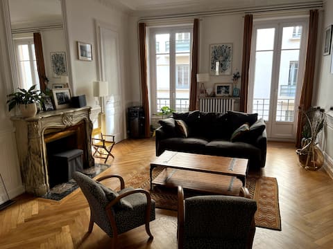 Top Airbnb: Spacious and central apartment à Lyon 3e Arrondissement