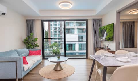 Family Paradise w/ Pool View near Central Festival