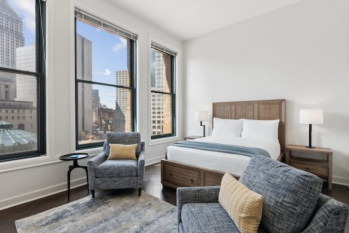 Studio Apartment | Downtown Pittsburgh - Pittsburgh, PA