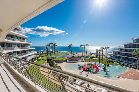 Infinity View Luxury Beachfront. Pools/Jacuzzi/Gym