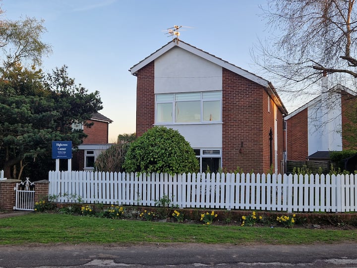 5-bedroom House | Sleeps 10 | Garden | Parking - Blackpool