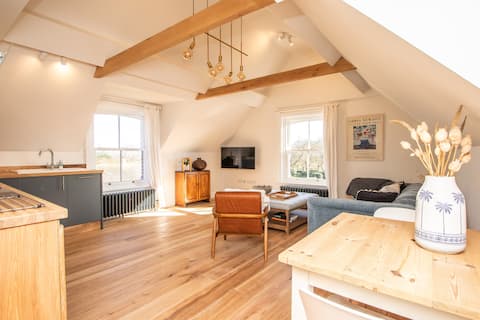 Popular Airbnb listing: Sea View at The Loft in Aldeburgh
