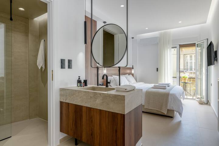 Acropolis Loom Suite gallery image 3