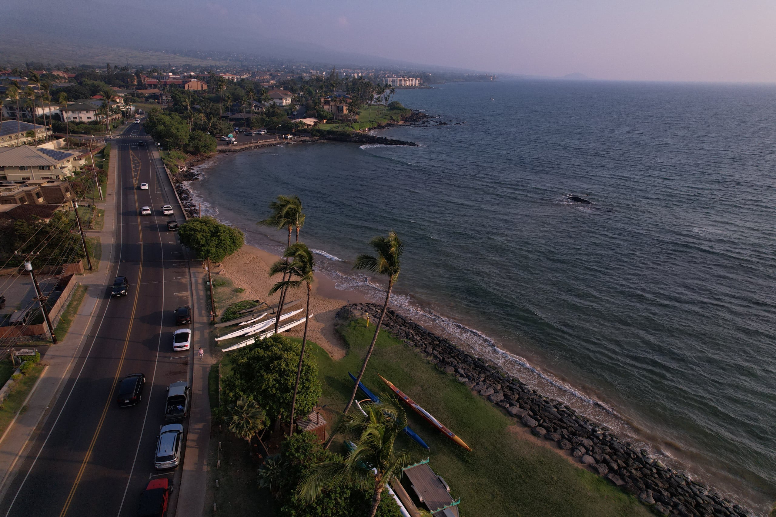 Aloha Vibes: Oceanfront View, Beach & Food Trucks - Image 36